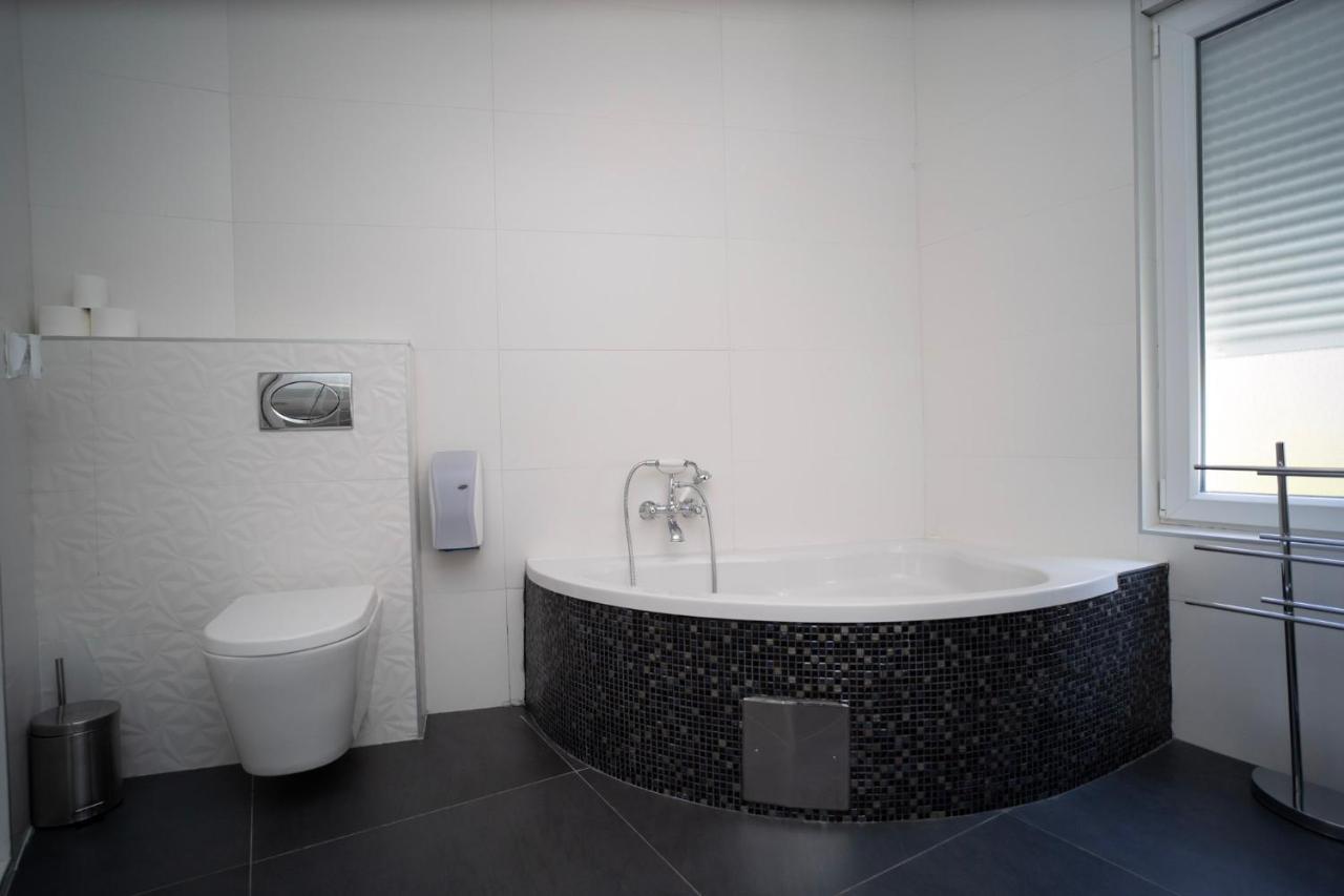 Urban Suites & Apartments Мостар Экстерьер фото